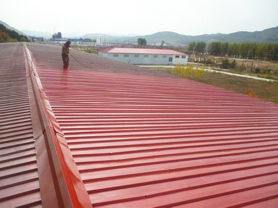 西昌镇彩钢瓦喷漆翻新服务